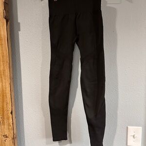 Kora Black Full-Length Leggings